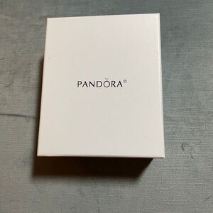 NWT Pandora 2015 limited edition,snowflake ornament in keepsake box